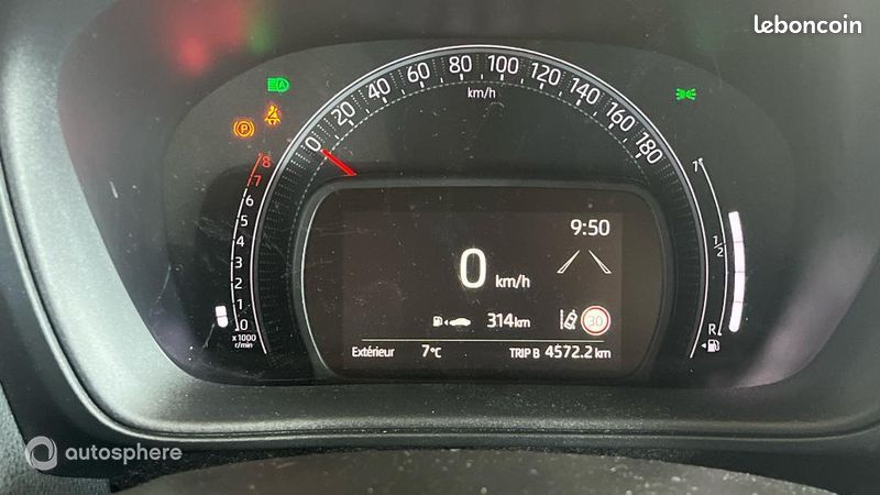 Toyota Aygo X 1.0 VVT-i 72ch Design MY24 (image 10)
