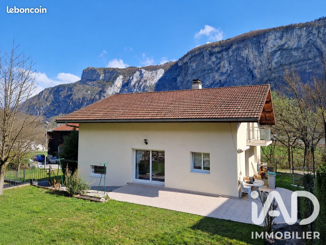 Maison 5 pièces 122 m² · à Magland · 122 m² · 530 000 €