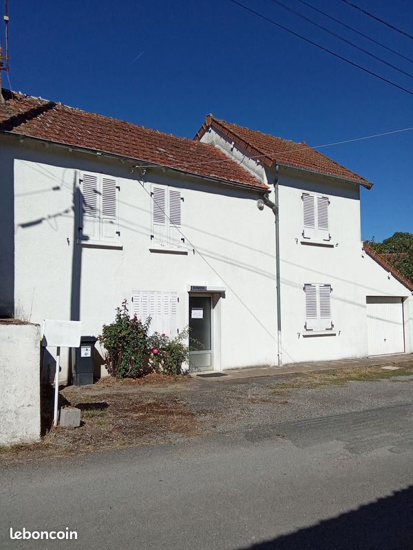 Maison 5 pièces 147 m² · à Saint-Sulpice-le-Guérétois · 147 m² · 69 000 €