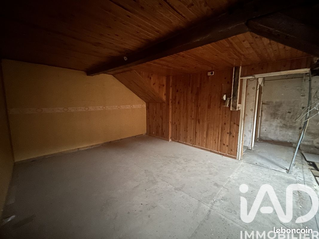Appartement 4 pièces 85 m² · à Hauts de Bienne · 85 m² · 45 000 €