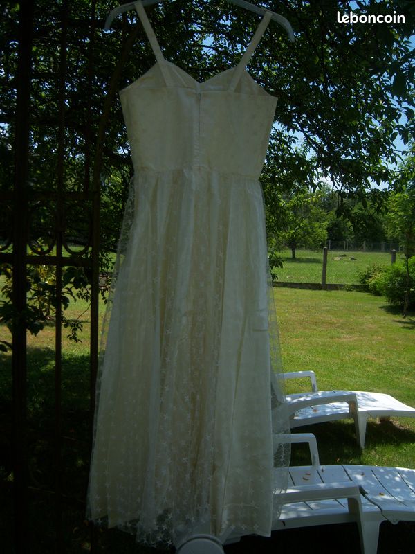 Robe NEUVE "DISNEYLAND" cérémonie ou autres (image 1)