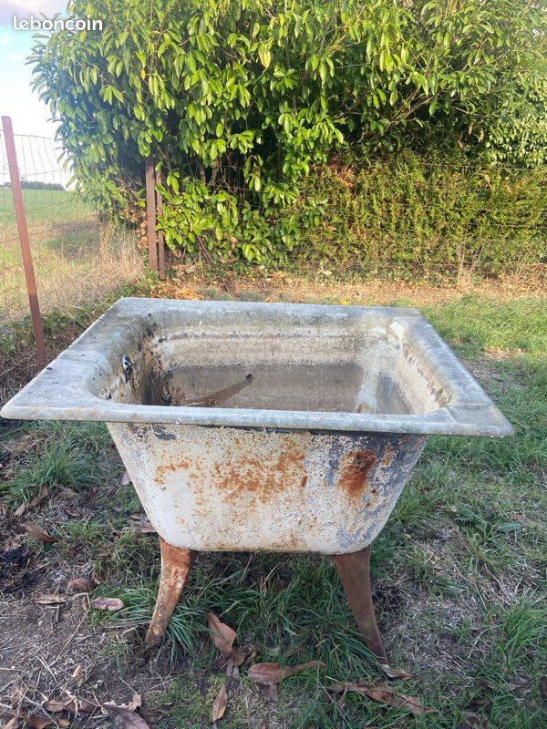 Baignoire vintage en fonte sur pieds (image 2)