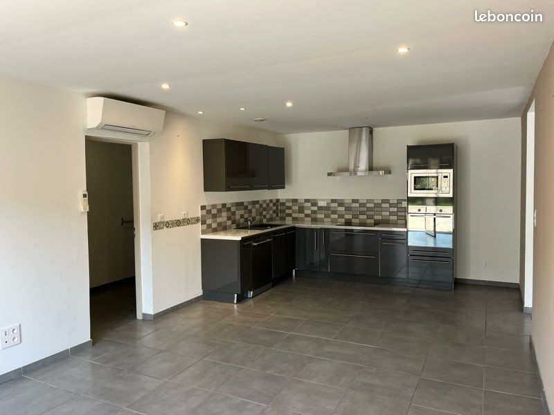 Appartement 3 pièces 73 m² · à Bastelicaccia · 73 m² · 1 100 €/mois