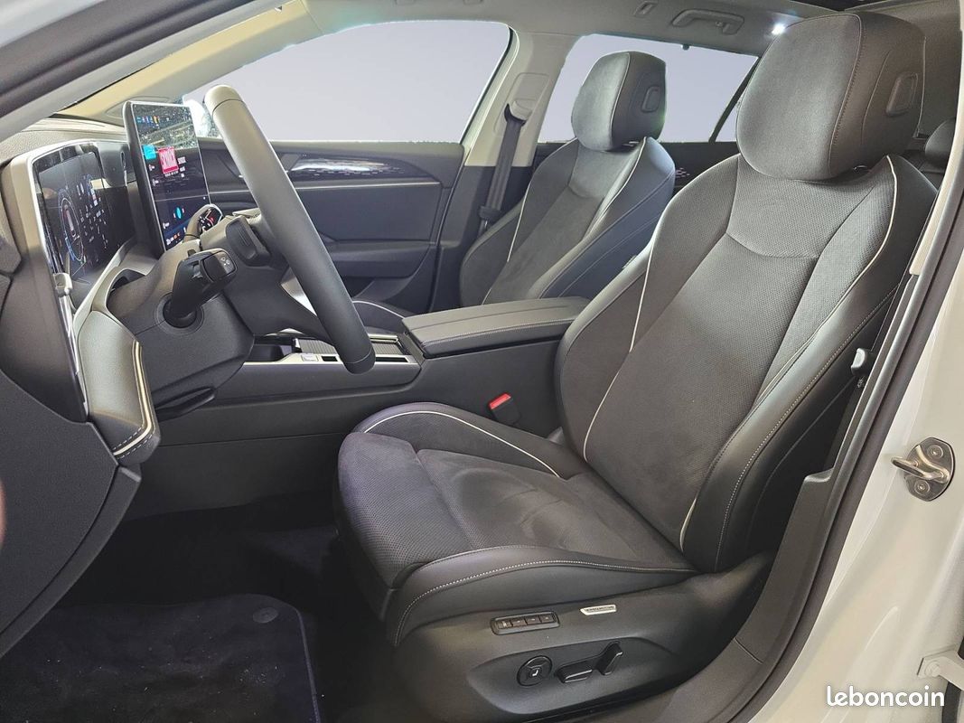 VOLKSWAGEN Passat 2.0 TDI EVO SCR 150 DSG7 Elegance (image 9)