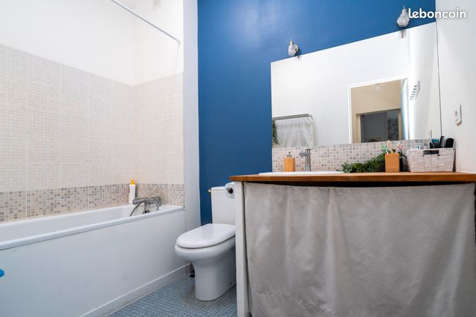 Maison lumineuse avec jardin arboré - 5 pièces - 4 chambres — 9