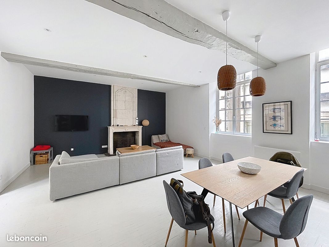 Maison 6 pièces 148 m² · à La Rochelle · 148 m² · 2 350 €/mois