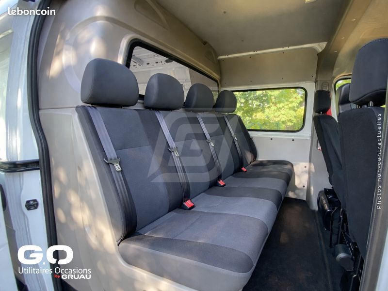 Renault Master (III) Cabine approfondie 4 places | 2.3 Blue dCi 135ch | 3T5 L2H2 | 7 personnes transportées + Kit bois by Gruau | à partir de 667/mois (image 5)