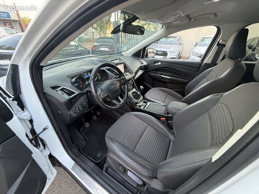 Ford Kuga 1.5 TDCi 120 SetS 4x2 BVM6 Titanium (image 7)