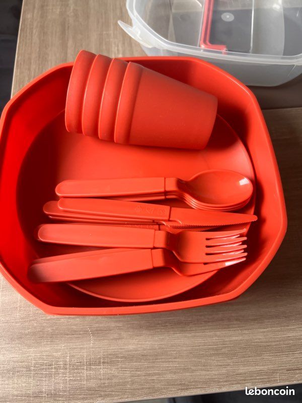 Lot De Vaisselle De Camping Vintage Rodex, Plastique Rouge, 29 Pièces, état Correct