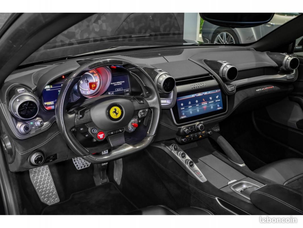 Ferrari GTC4 Lusso V8 - NERO DAYTONA / CAMÉRA CARBONE SIÈGES VENTILÉS ALCANTARA (image 9)