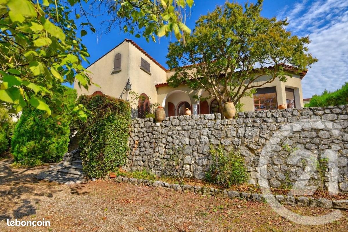 Maison 5 pièces 172 m² · à Romans-sur-Isère · 172 m² · 370 000 €