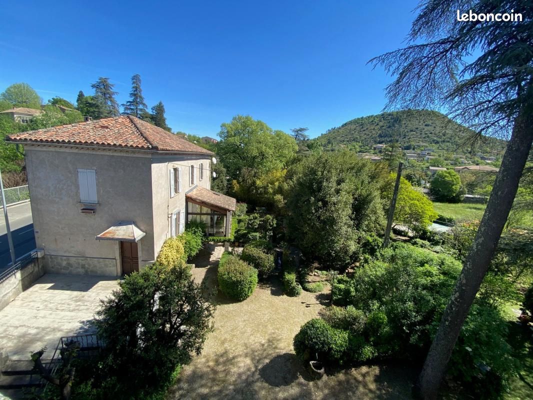 Maison 10 pièces 279 m² · à Les Vans · 279 m² · 499 000 €