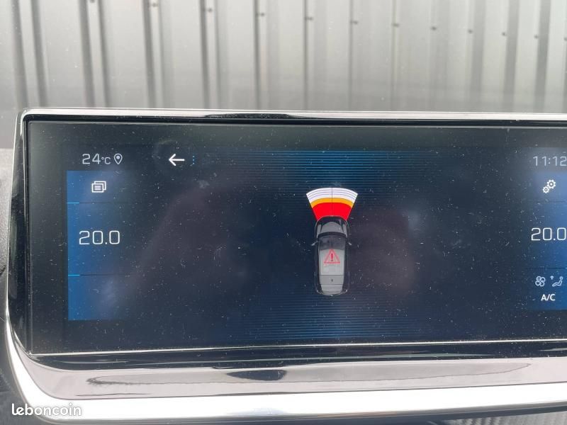 Peugeot 208 1.2 PureTech 100ch S&S GT Line (image 28)