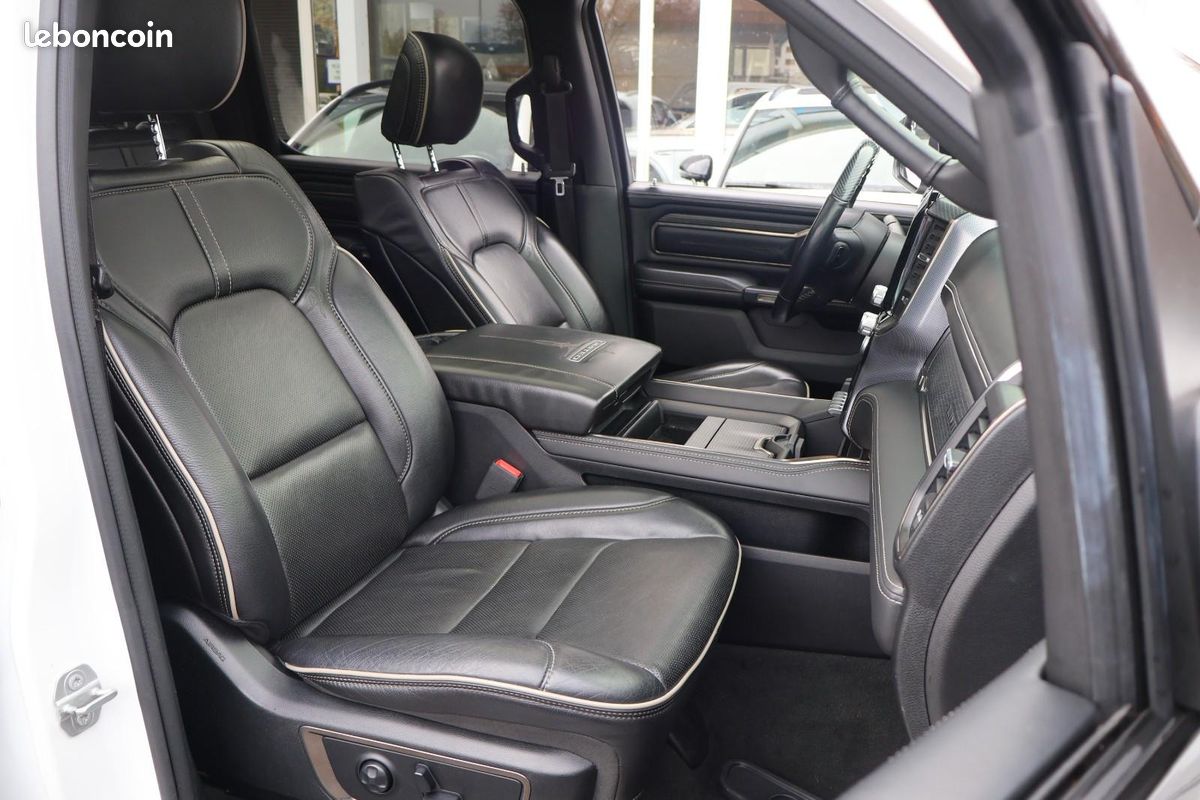 Dodge RAM 1500 Limited 5.7 V8 HEMI 401 ch 4x4 – Harman Kardon – GPL – Toit pano (image 18)