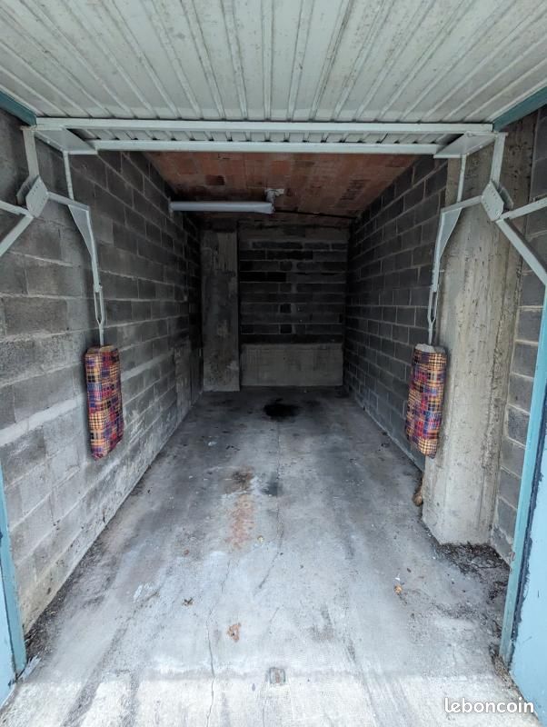 Garage/box Rennes · 62 €/mois