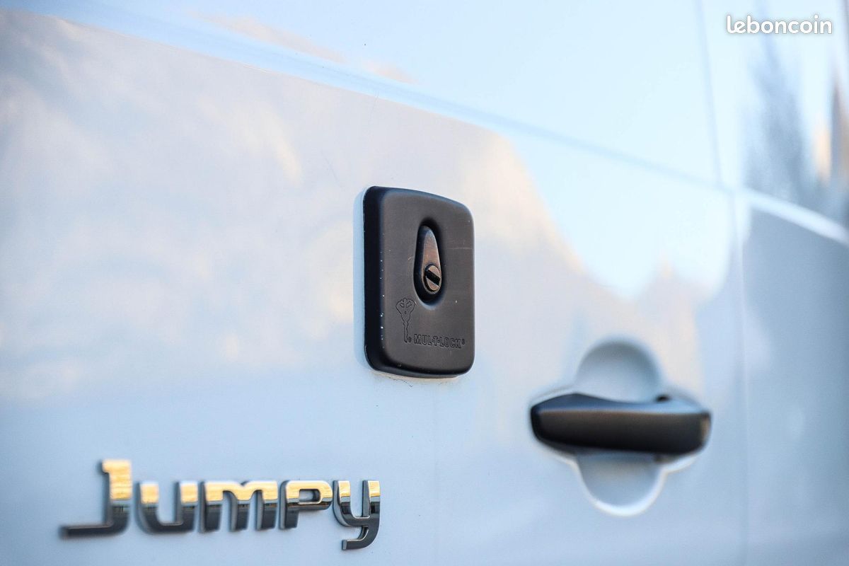 CITROEN JUMPY M 2.0 BlueHDi 180 EAT8 III FOURGON Driver CAMERA GPS (image 30)