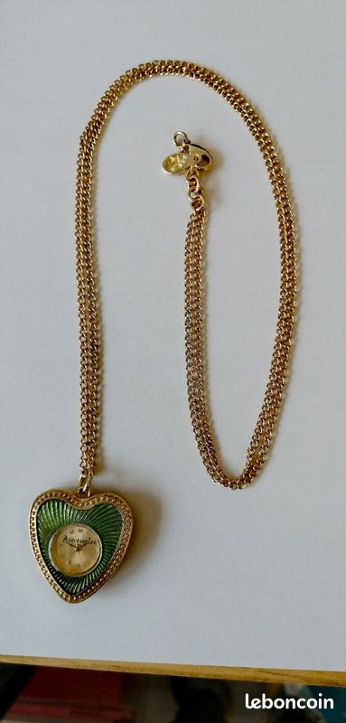 ACCESSORIZE collier à pendentif montre en forme de coeur vert (image 1)