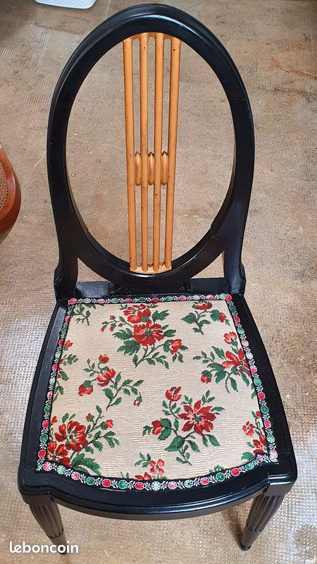 Lot 2 chaises anciennes (image 1)