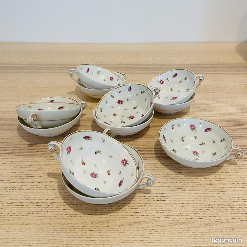Lot de 11 tasses fleuries de G. Boyer - très bon état (image 1)
