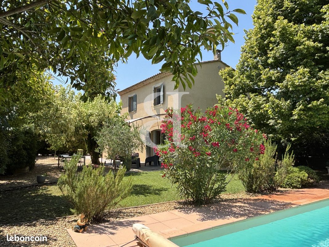 Maison 4 pièces 119 m² · à L'Isle-sur-la-Sorgue · 119 m² · 690 000 €