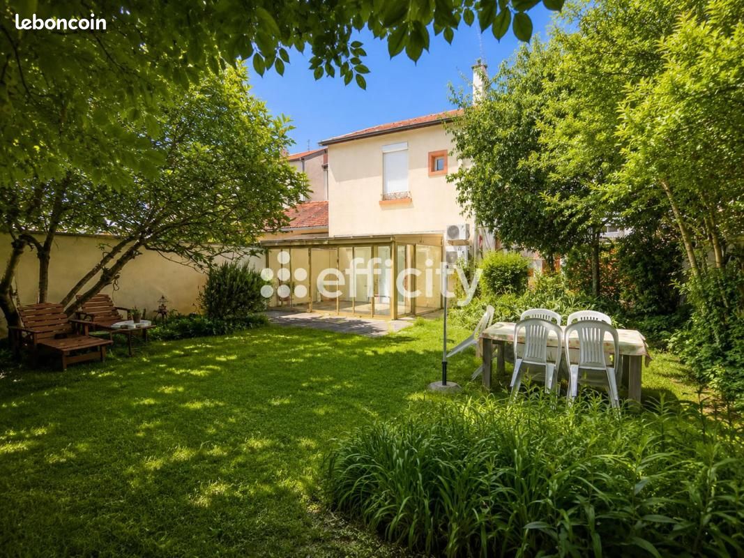 Maison 5 pièces 122 m² · à Villeurbanne · 122 m² · 580 000 €