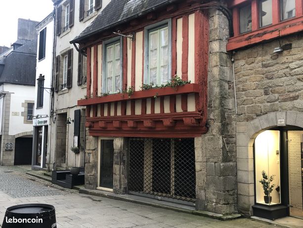 Local 71 m² à Quimper