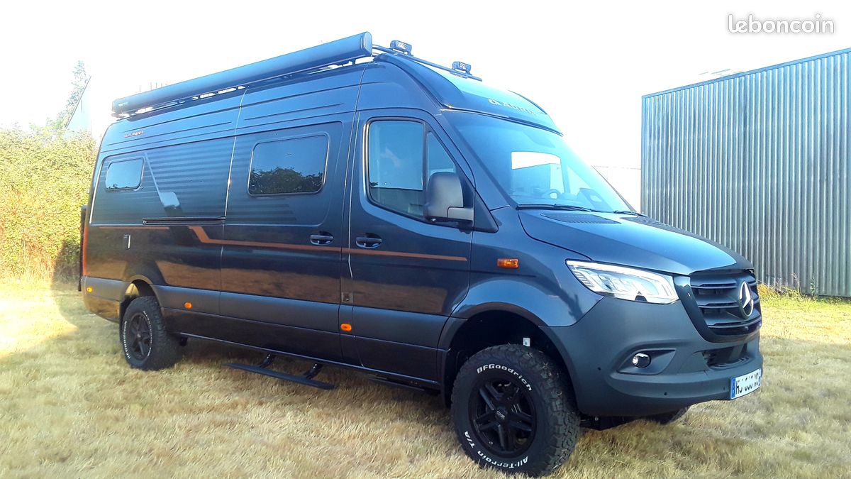Opportunité Exceptionnelle  MERCEDES ADRIA SUPERTWIN 700 SGX / Comme neuf 3200 km (image 1)