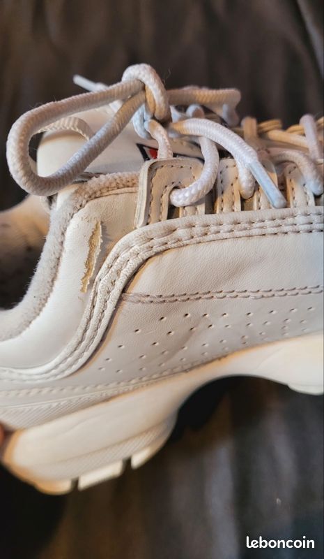 Lot de paires de Baskets : FILA disruptor blanches & Baskets Reebok noires (image 9)