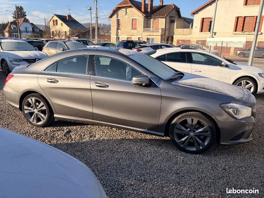 Mercedes Classe CLA 180 Sensation 7-G DCT Automatique (image 4)