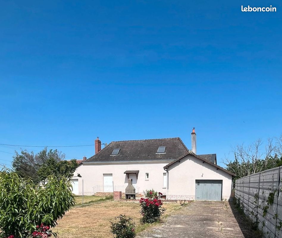 Maison 6 pièces 130 m² · à Écommoy · 130 m² · 179 900 €