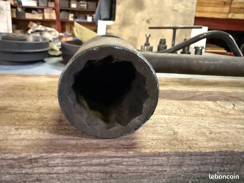 Clé à pipe taille 48 (image 3)