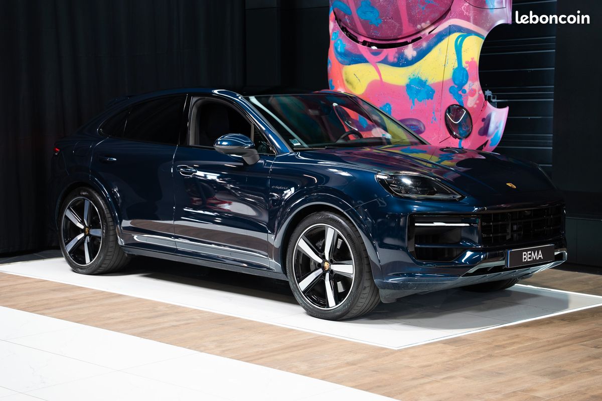 PORSCHE CAYENNE III (2) COUPE 3.0 V6 E-HYBRID 470cv | Malus payé | Black Edition | Toit pano | Matrix LED | BOSE | (image 1)