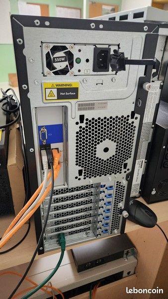 Serveur hewlett packard ProLiant ML150 Gen9 (image 2)