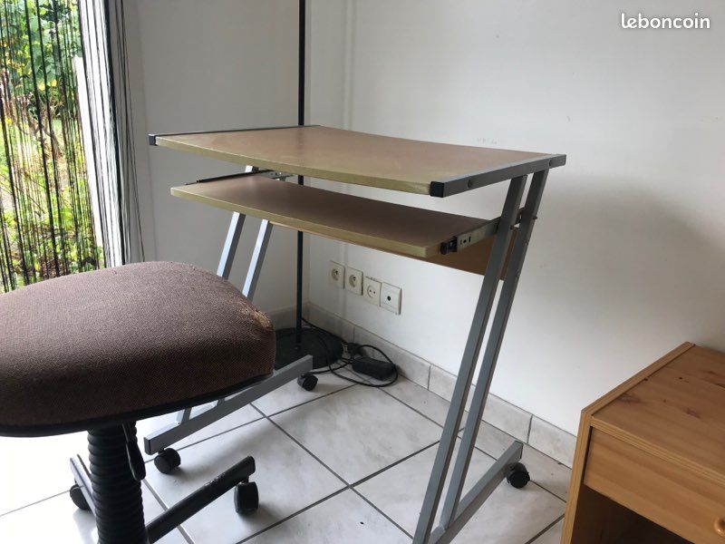 Bureau informatique (image 1)