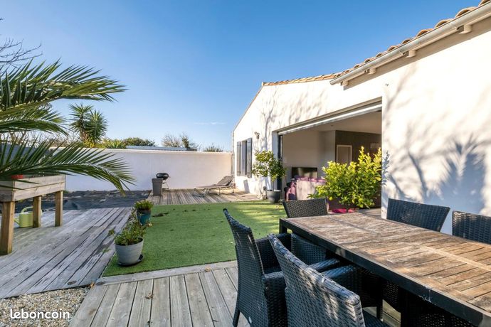 Maison 8 pièces 231 m²