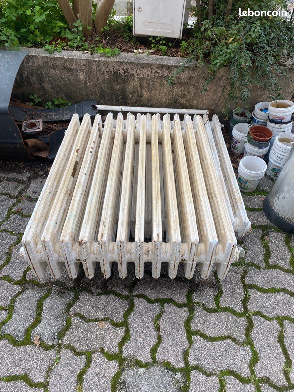 Radiateur ancien en fonte (image 2)