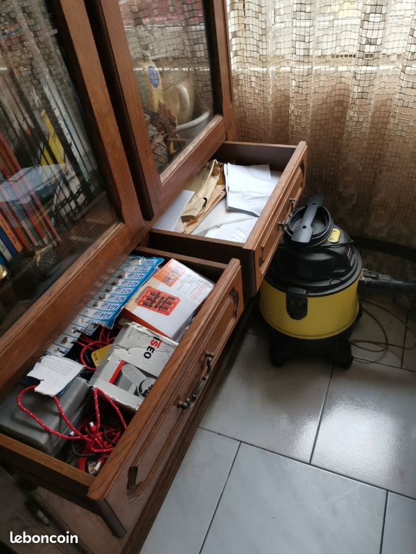 Urgent Négociable Meuble. E bibliothèque chêne très bon etat (image 4)