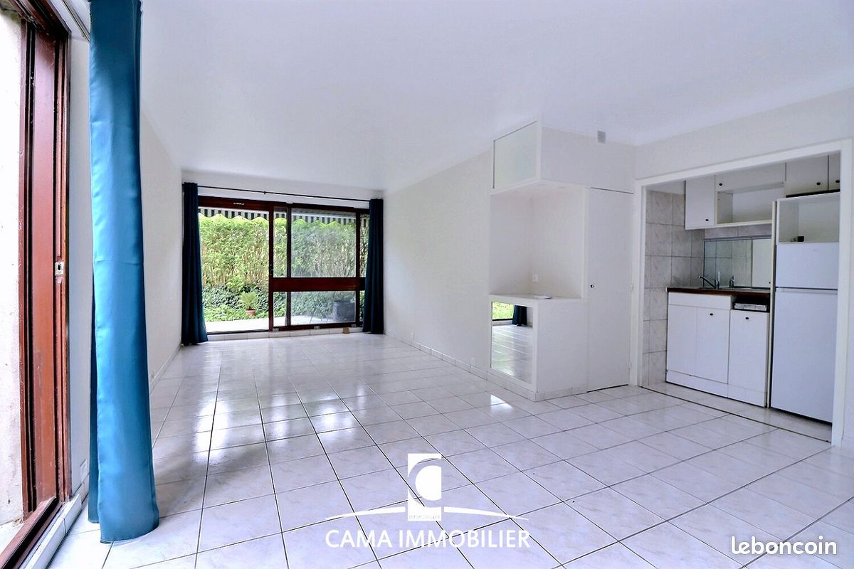 Appartement 1 pièce 39 m² · à Fontenay-le-Fleury · 39 m² · 900 €/mois
