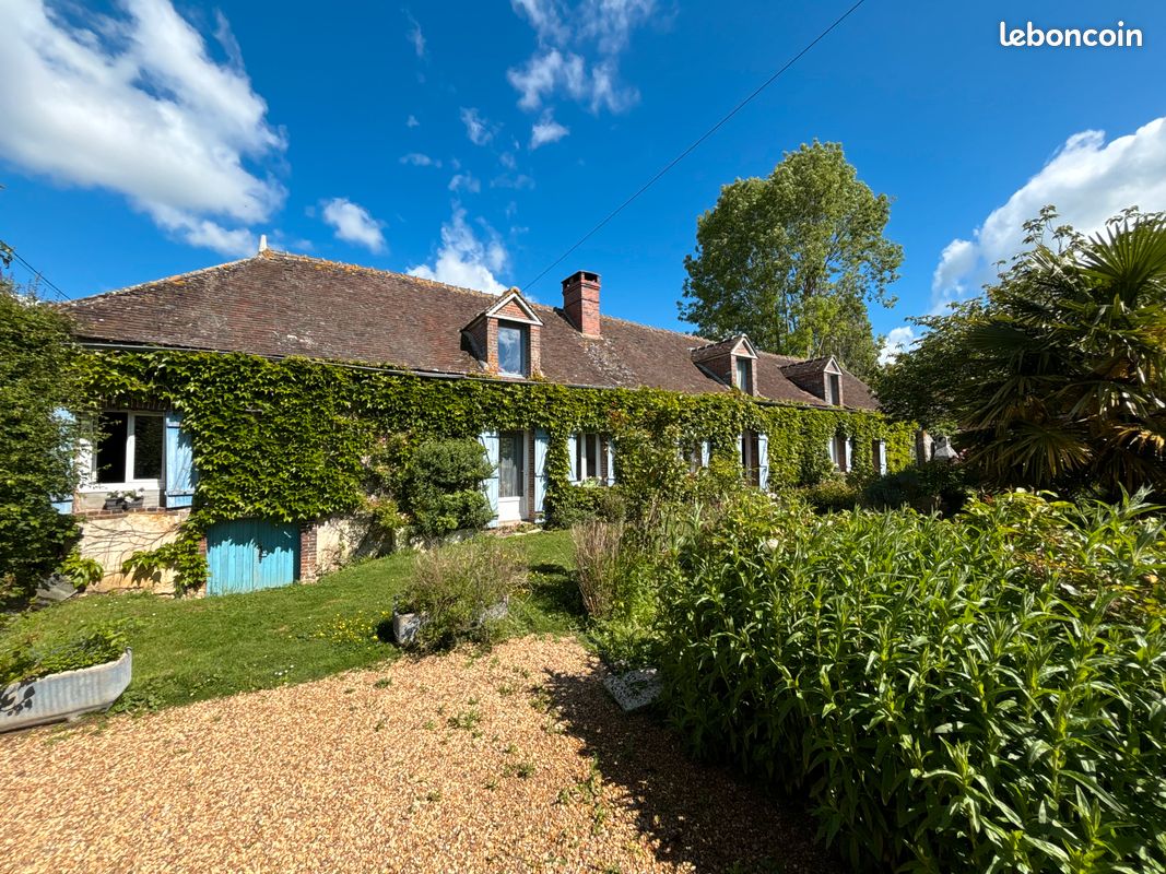 Maison 6 pièces 156 m² · à Châteauneuf-en-Thymerais · 156 m² · 242 000 €