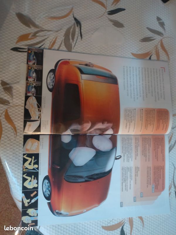 Mégane coupé flyer époque gamme 1999 (image 10)