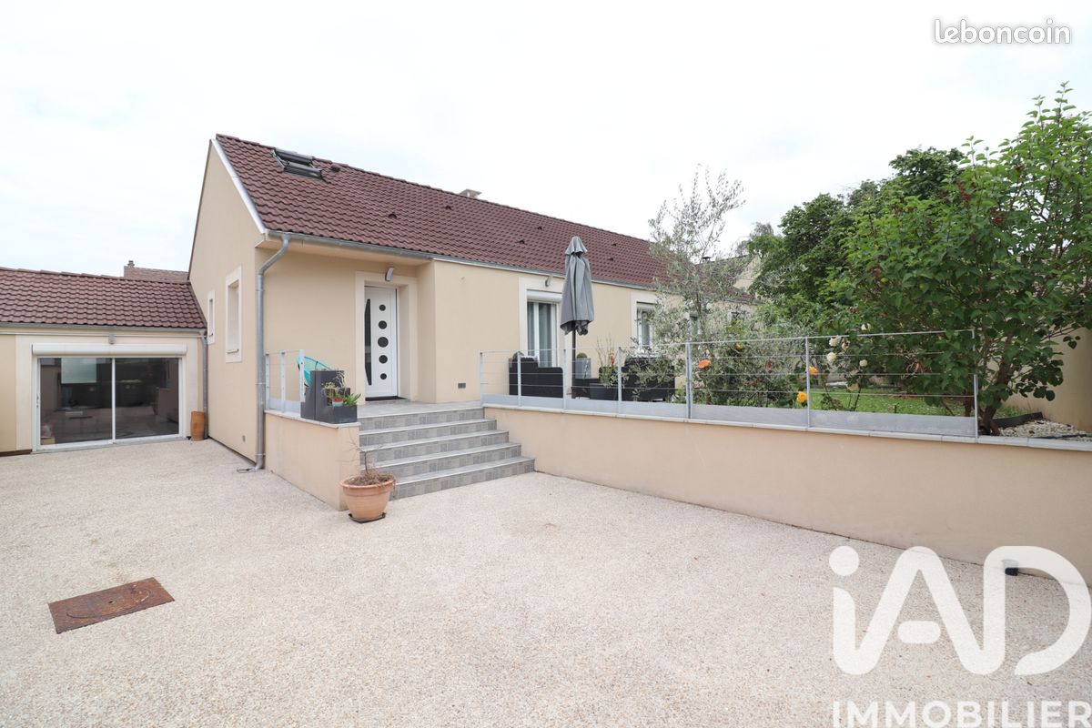 Maison 7 pièces 135 m² · à Champagne-sur-Seine · 135 m² · 339 000 €