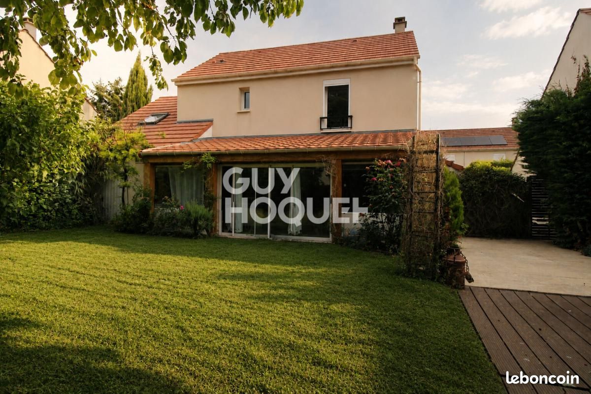 Maison 7 pièces 136 m² · à Brie-Comte-Robert · 136 m² · 359 000 €
