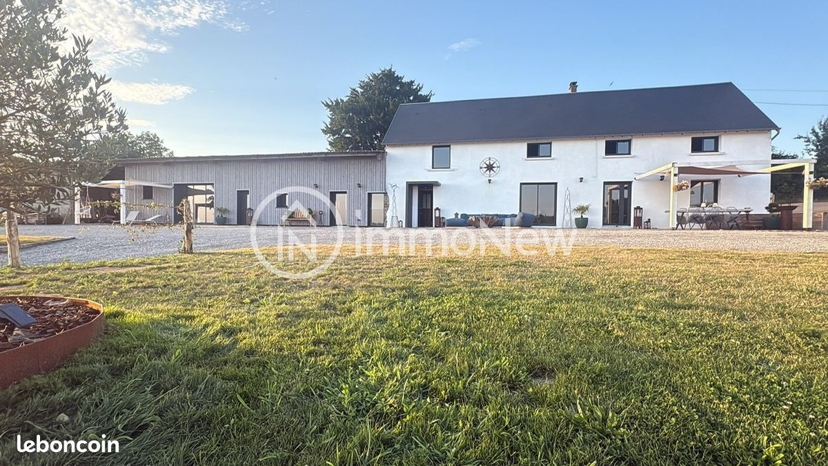 Maison 5 pièces 200 m² · à Dragey-Ronthon · 200 m² · 590 000 €