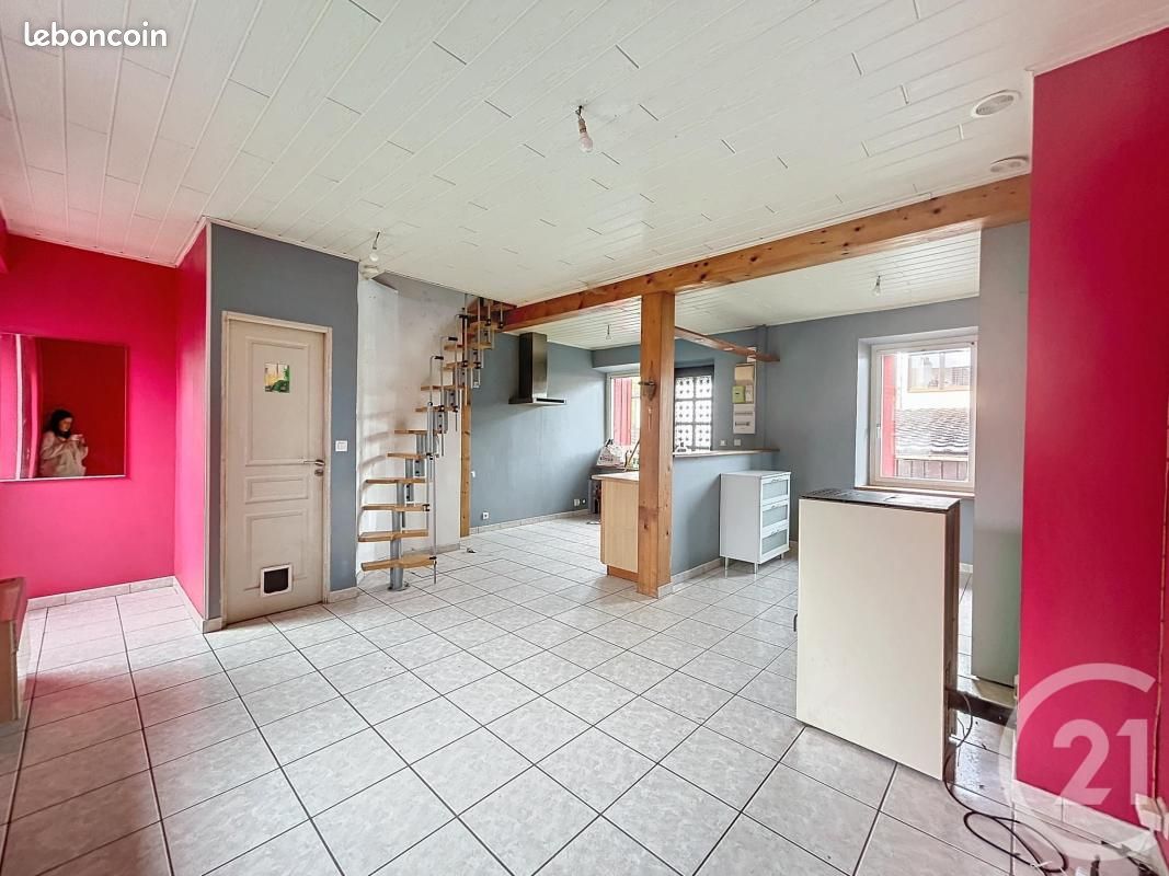 Maison 4 pièces 55 m² · à Sainte-Suzanne · 55 m² · 620 €/mois