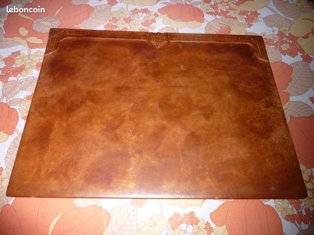 Grand sous-main de bureau en cuir (image 1)