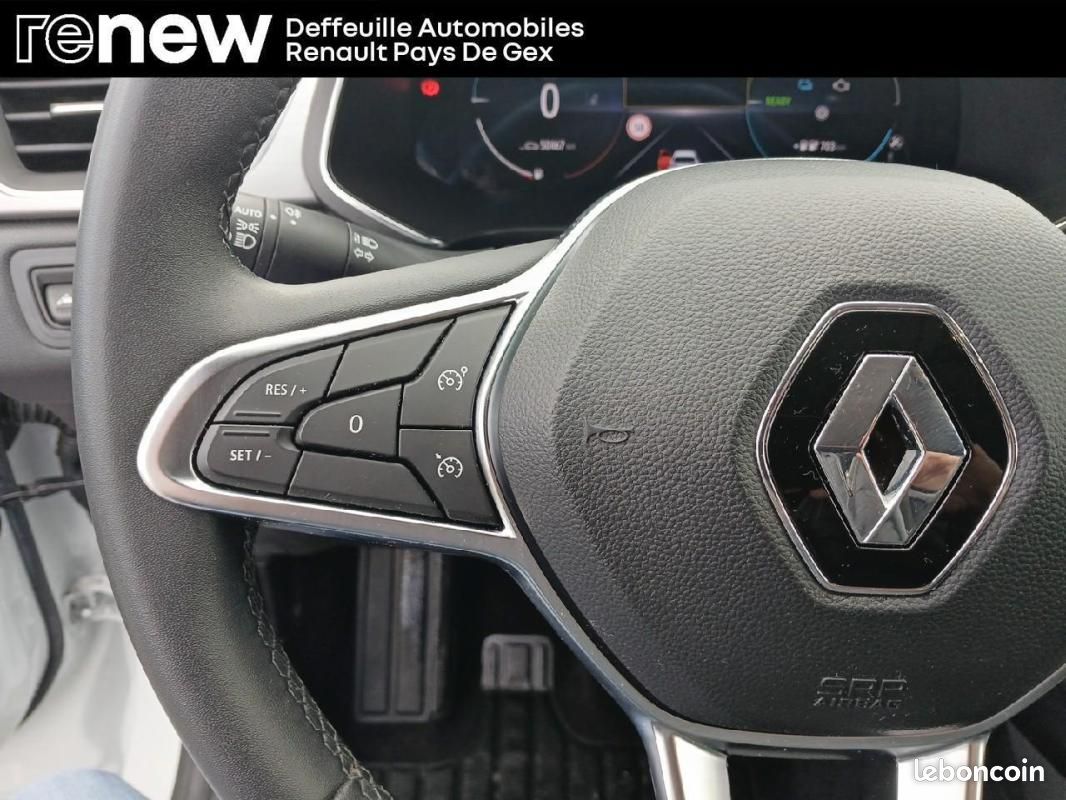 Renault Captur E-Tech Plug-in 160 Intens (image 11)
