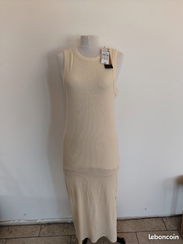 Robe tee shirt (image 1)