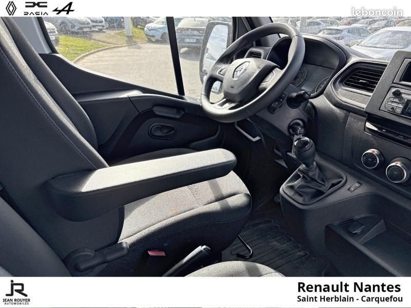 Renault Master Fg F3500 L3H3 2.3 Blue dCi 135ch Confort Euro6 (image 9)