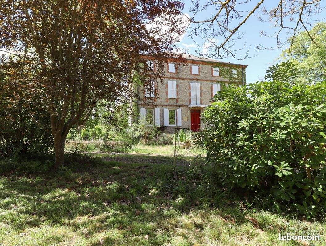 Maison 7 pièces 284 m² · à Graulhet · 284 m² · 445 000 €