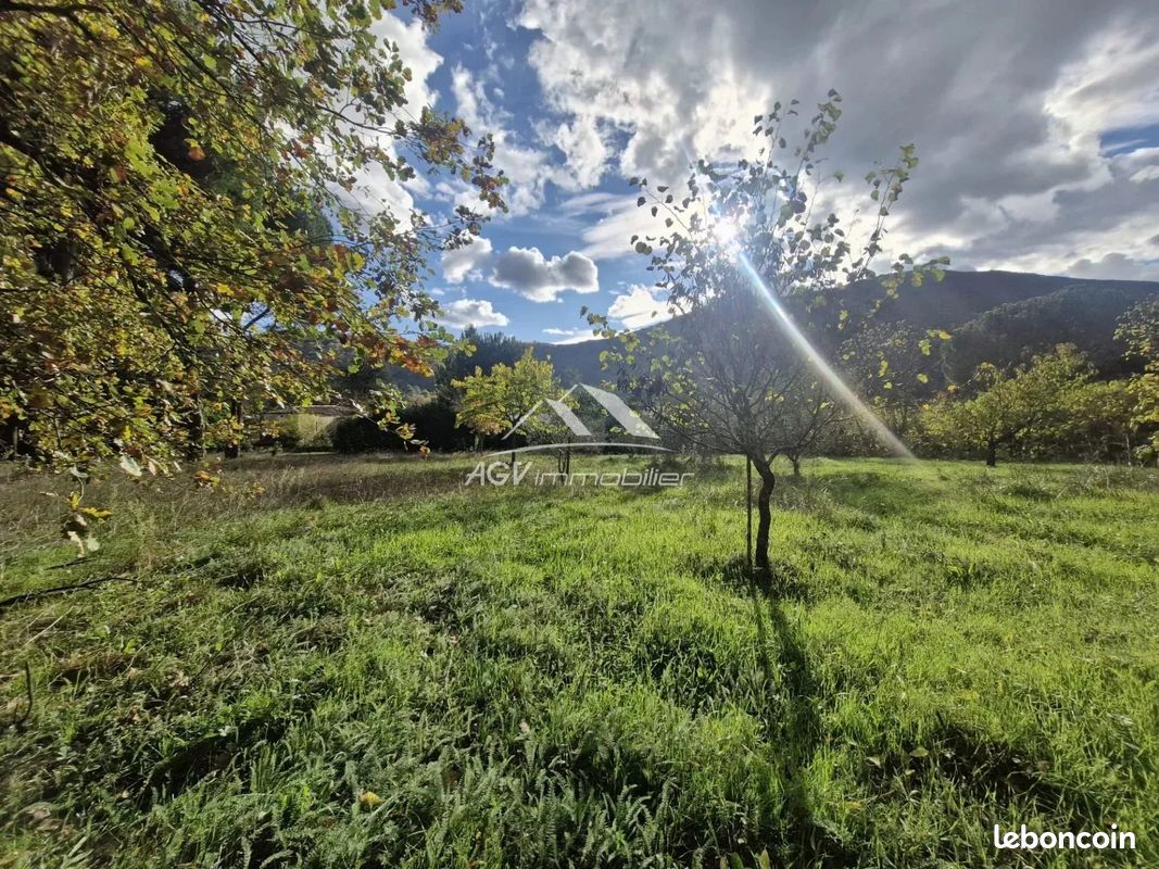 Terrain 3100 m² · à Saint-Florent-sur-Auzonnet · 3 100 m² · 125 000 €